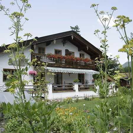 Gastehaus Bartl Konukevi Rotta