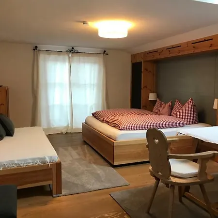 Gastehaus Bartl Konukevi *